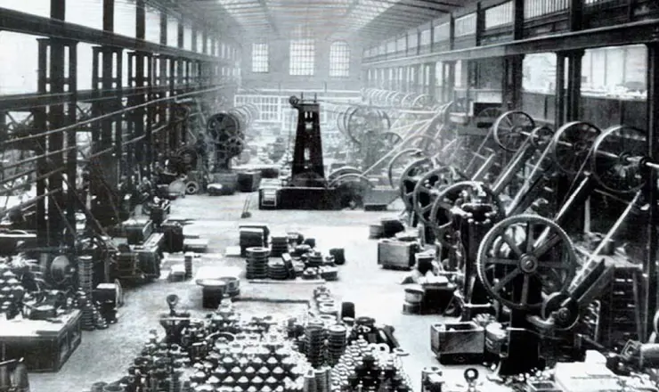 view of the Braime press shop in 1920