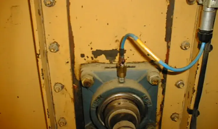 WDB8 sensor on elevator bearing